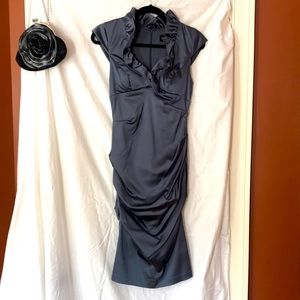 XSCAPE Slate gray, ruffled neckline w/purse Size 6